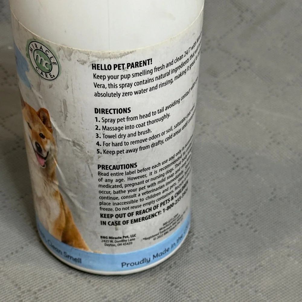 Miracle Care Made in the USA Waterless Bath for Pets Enzyme Powered Bath Spray